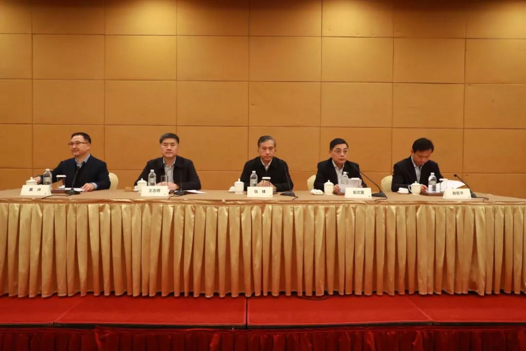 87rde0.jpg 人民網(wǎng):全國退役軍人事務(wù)系統宣傳思想工作座談會(huì )召開(kāi)-云南能投軍創(chuàng )產(chǎn)業(yè)投資有限公司