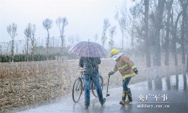 04.jpg 中國退役軍人 | 李彤:90后退伍兵的追夢(mèng)路-云南能投軍創(chuàng )產(chǎn)業(yè)投資有限公司