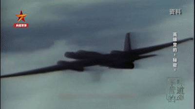 當他講起當年的故事，80多歲的妻子眼中滿(mǎn)是崇拜的目光-云南能投軍創(chuàng  )產(chǎn)業(yè)投資有限公司