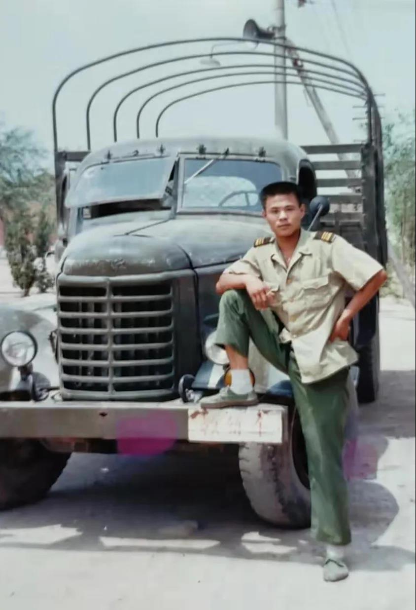 周定滿(mǎn)：從外出闖蕩到回鄉創(chuàng  )業(yè)，在鄉愁里復蘇的致富夢(mèng)想-云南能投軍創(chuàng  )產(chǎn)業(yè)投資有限公司