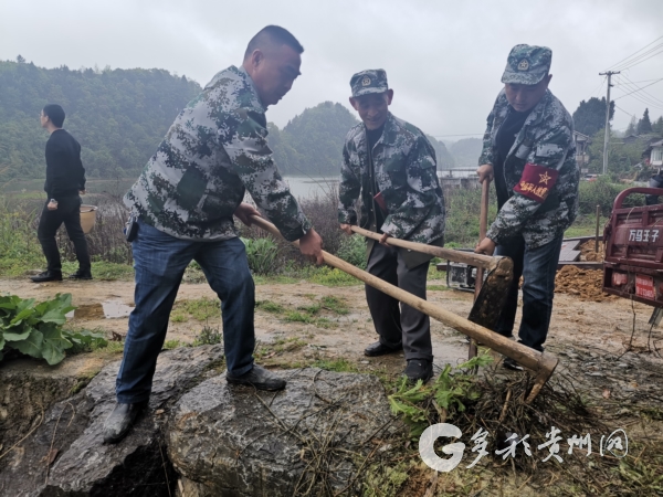 永不遜色的“迷彩”——湄潭縣興隆鎮梁橋村退役軍人黨支部掠影-云南能投軍創(chuàng  )產(chǎn)業(yè)投資有限公司