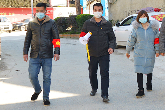 02.jpg 戰“疫”一線(xiàn) 退役軍人向旗而行-云南能投軍創(chuàng )產(chǎn)業(yè)投資有限公司