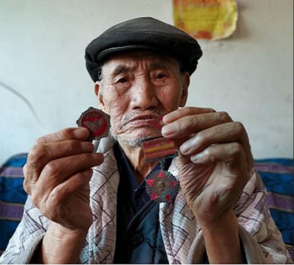 02.jpg 致敬我們最可愛(ài)的人——修文抗美援朝老兵的故事-云南能投軍創(chuàng )產(chǎn)業(yè)投資有限公司