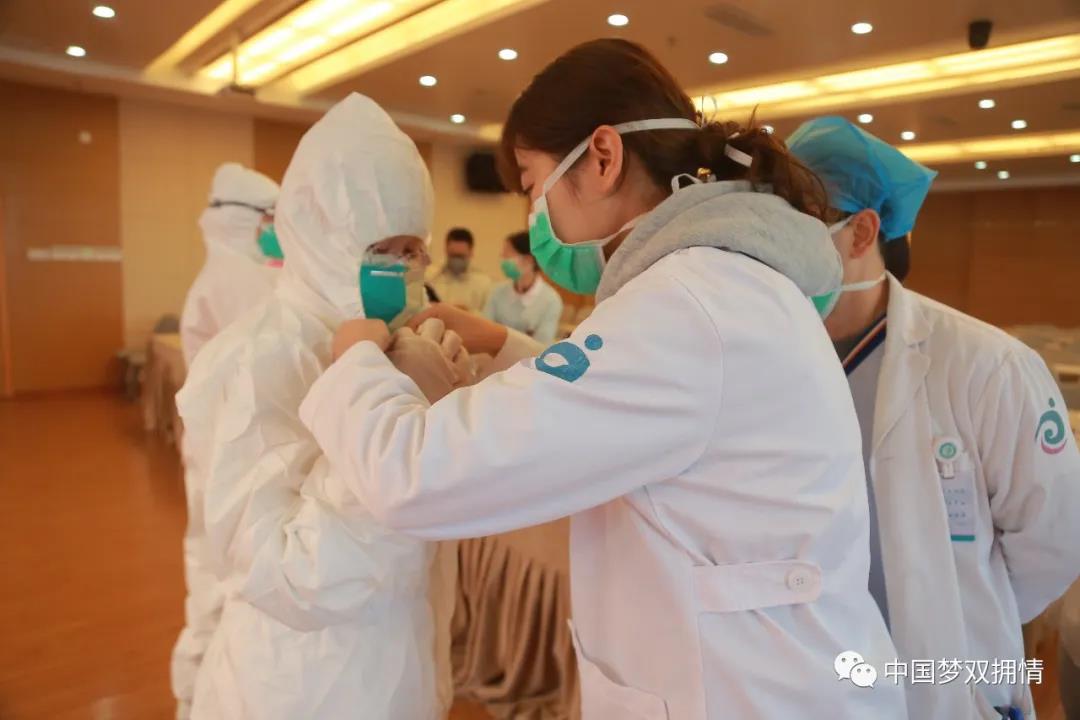 見(jiàn)證尊崇 難忘720個(gè)日日夜夜——寫(xiě)在退役軍人事務(wù)部成立兩周年之際-云南能投軍創(chuàng  )產(chǎn)業(yè)投資有限公司