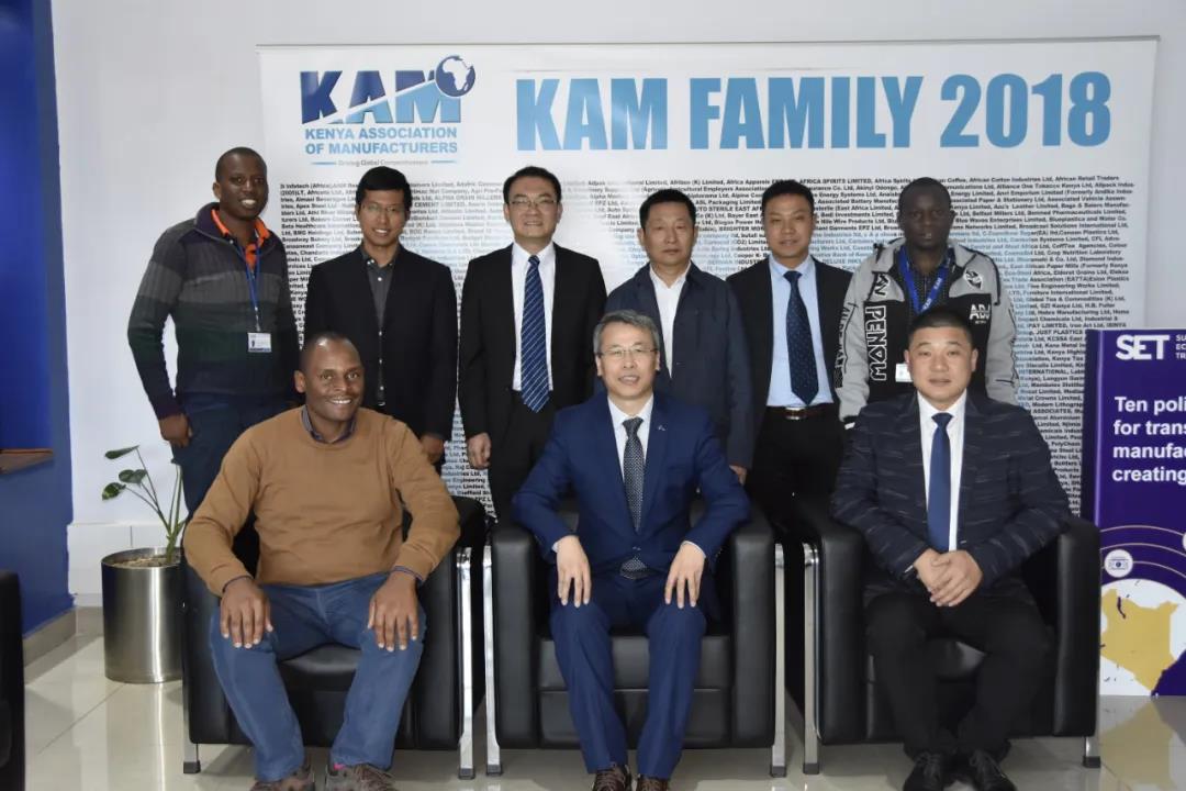 03.jpg 用軍人品質(zhì)為中非友誼增磚添瓦——陳協(xié)英同志先進(jìn)事跡-云南能投軍創(chuàng )產(chǎn)業(yè)投資有限公司