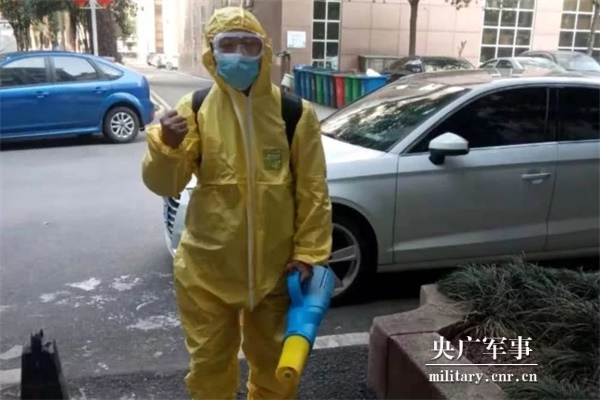 何學(xué)江：縱然艱辛，依然是沖鋒的戰士-云南能投軍創(chuàng  )產(chǎn)業(yè)投資有限公司