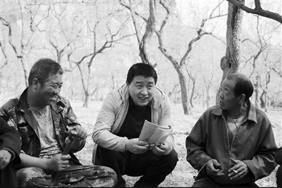 黃河之濱新“艄公” ——記退役軍人、陜西省佳縣荷葉坪村駐村第一書(shū)記高旭-云南能投軍創(chuàng  )產(chǎn)業(yè)投資有限公司