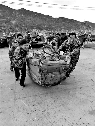 面朝大海，鳥(niǎo)“嶼”花“鄉”——記退役軍人、浙江省舟山市花鳥(niǎo)鄉黨委書(shū)記楊玉斌