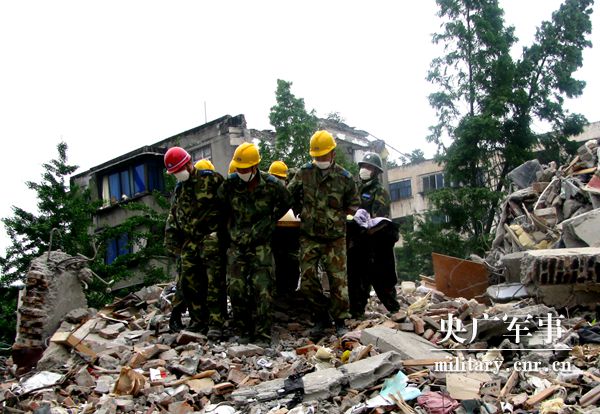 張喜忠：從掏糞工到國慶觀(guān)禮臺嘉賓，“北漂”退伍老兵的人生逆襲-云南能投軍創(chuàng  )產(chǎn)業(yè)投資有限公司