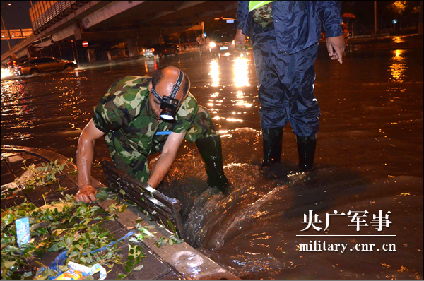 張喜忠：從掏糞工到國慶觀(guān)禮臺嘉賓，“北漂”退伍老兵的人生逆襲-云南能投軍創(chuàng  )產(chǎn)業(yè)投資有限公司