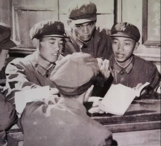 50年后，應到13人，實(shí)到13人！-云南能投軍創(chuàng  )產(chǎn)業(yè)投資有限公司