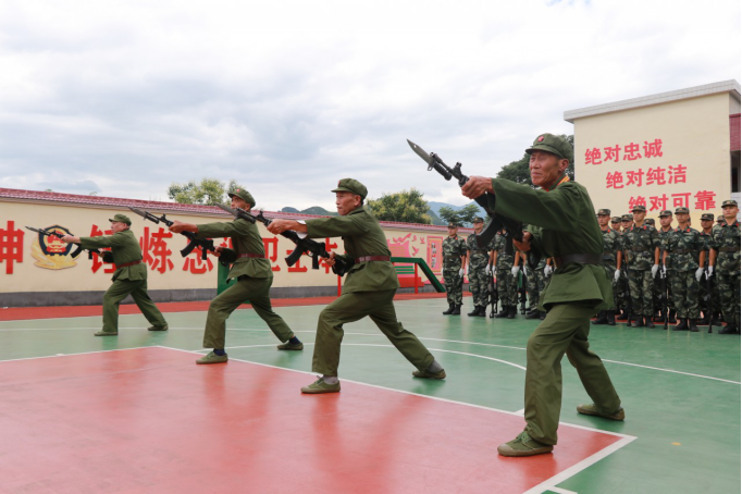 50年后，應到13人，實(shí)到13人！-云南能投軍創(chuàng  )產(chǎn)業(yè)投資有限公司