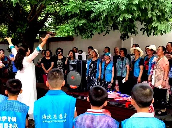 06.jpg 韓靜:傾情國防推后浪-云南能投軍創(chuàng )產(chǎn)業(yè)投資有限公司