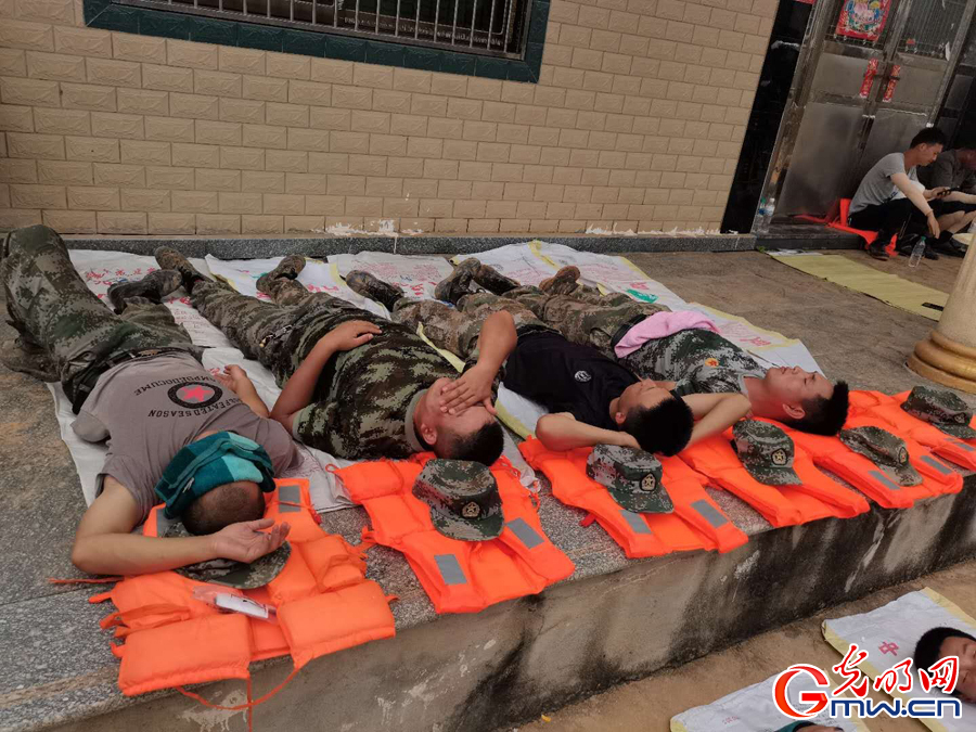 請戰！歸隊！退役老兵千里馳援鄱陽(yáng)抗洪-云南能投軍創(chuàng  )產(chǎn)業(yè)投資有限公司