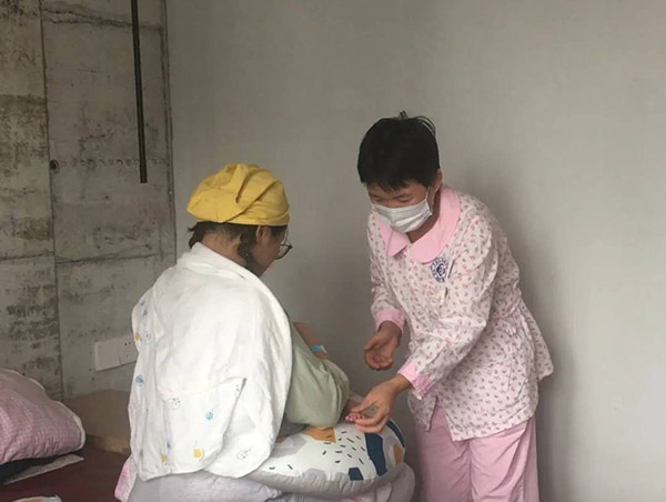 許靈：從正團職政委到金牌“月嫂”，一位自主擇業(yè)女軍官的人生跨越