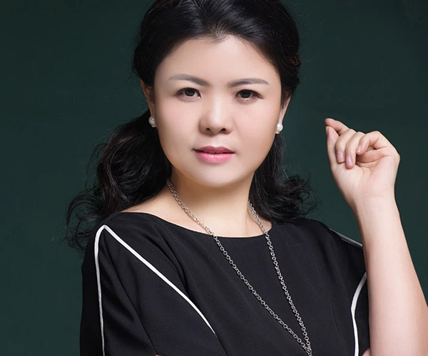 許靈：從正團職政委到金牌“月嫂”，一位自主擇業(yè)女軍官的人生跨越