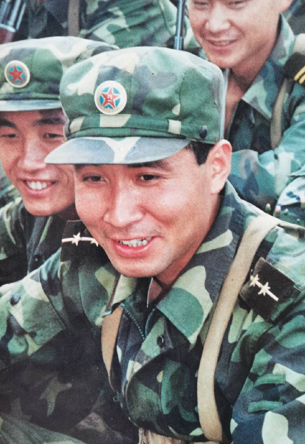 馬謙：從“愛(ài)兵模范”到“愛(ài)民書(shū)記”，扶貧路上真情依然-云南能投軍創(chuàng  )產(chǎn)業(yè)投資有限公司