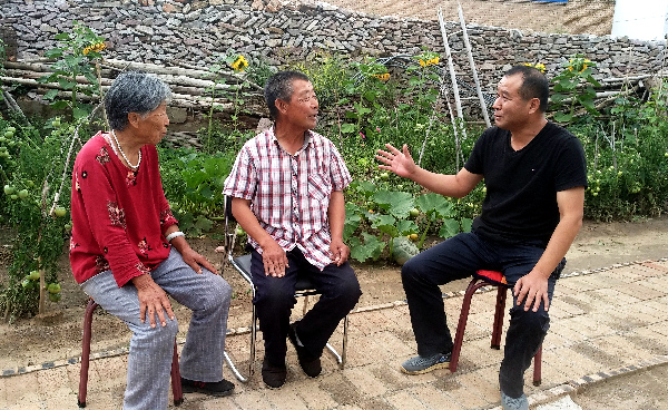 馬謙：從“愛(ài)兵模范”到“愛(ài)民書(shū)記”，扶貧路上真情依然-云南能投軍創(chuàng  )產(chǎn)業(yè)投資有限公司