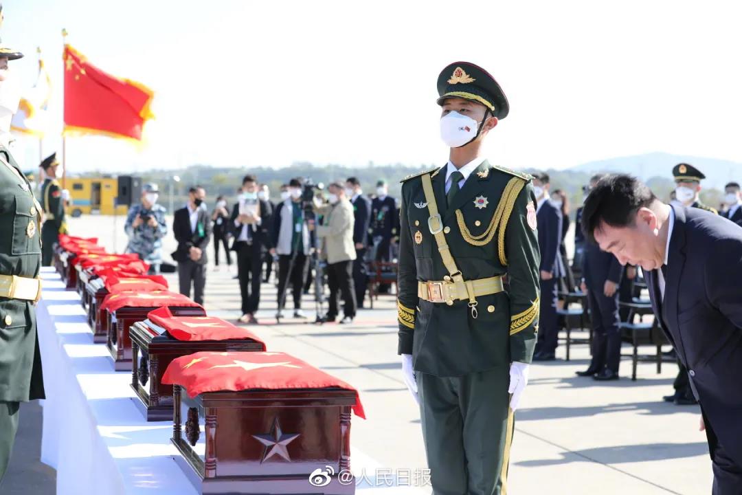 運-20接英雄回家，編號體現祖國對烈士們的無(wú)上尊崇-云南能投軍創(chuàng  )產(chǎn)業(yè)投資有限公司