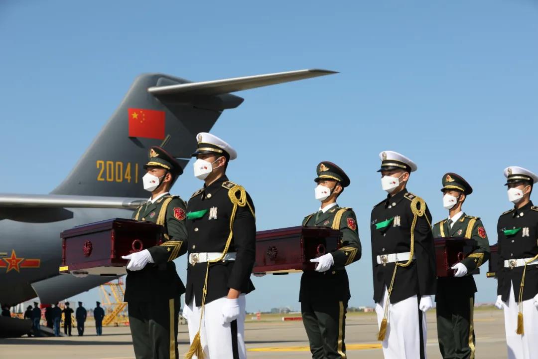 運-20接英雄回家，編號體現祖國對烈士們的無(wú)上尊崇-云南能投軍創(chuàng  )產(chǎn)業(yè)投資有限公司