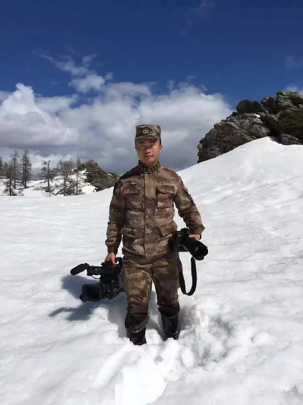 毛國強：致敬軍人愛(ài)情，定格浪漫時(shí)刻-云南能投軍創(chuàng  )產(chǎn)業(yè)投資有限公司