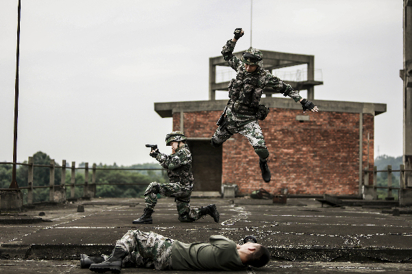 毛國強：致敬軍人愛(ài)情，定格浪漫時(shí)刻-云南能投軍創(chuàng  )產(chǎn)業(yè)投資有限公司