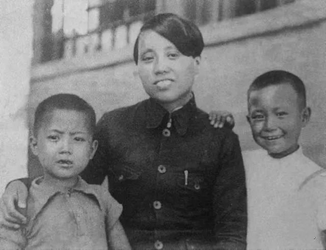 可愛(ài)的中國您看到了嗎？您犧牲前在監牢里的憧憬，都實(shí)現了！-云南能投軍創(chuàng  )產(chǎn)業(yè)投資有限公司