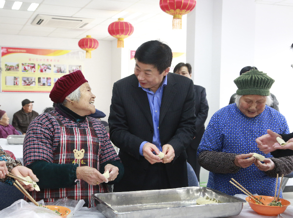 吳惠芳：脫下軍裝，扛起擔當-云南能投軍創(chuàng  )產(chǎn)業(yè)投資有限公司