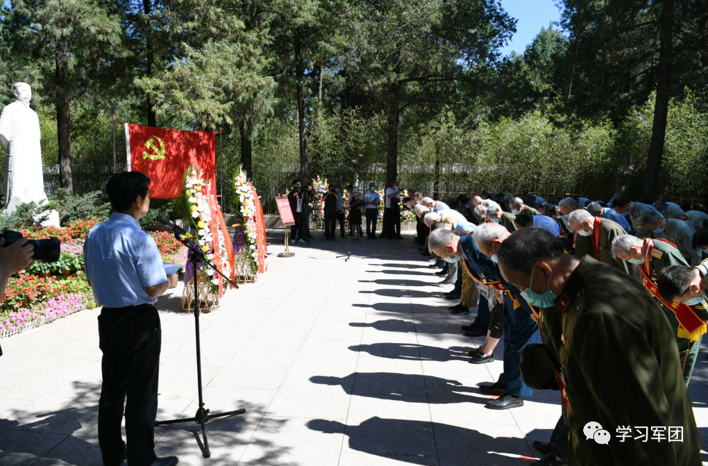 03.png 賡續紅色血脈 汲取奮進(jìn)力量 北京市百名軍隊離休退休干部黨員參加重溫入黨誓詞活動(dòng)-云南能投軍創(chuàng )產(chǎn)業(yè)投資有限公司