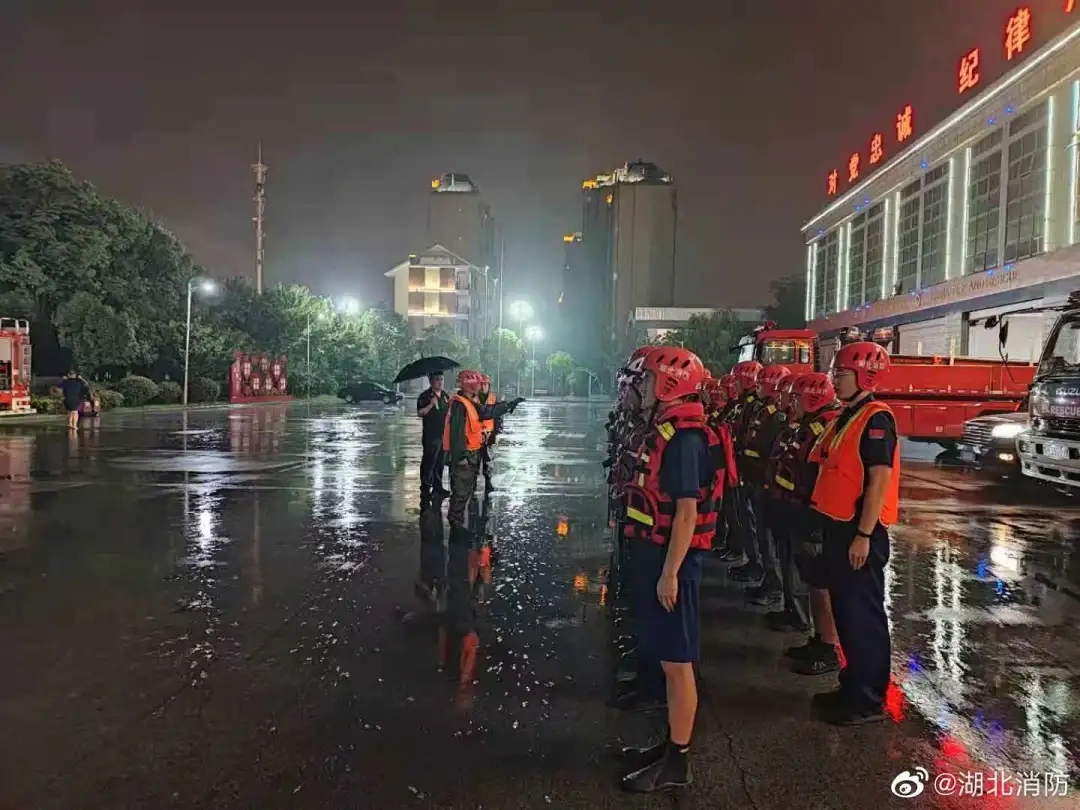 若有戰，召必回！各地退役軍人星夜馳援河南！-云南能投軍創(chuàng  )產(chǎn)業(yè)投資有限公司