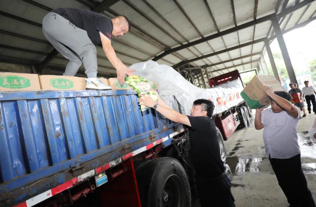 盡己之力籌資捐款，有你們在，河南一定中！