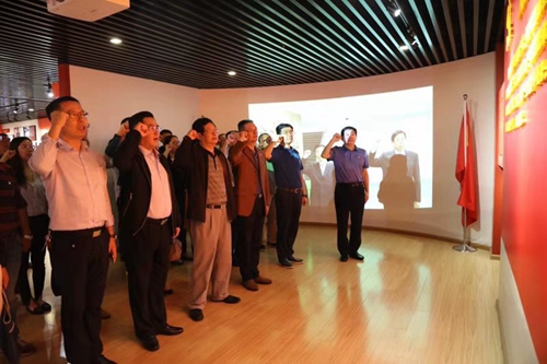 省退役軍人事務(wù)廳組織黨員干部參觀(guān)“不忘初心、牢記使命”主題教育檔案文獻展-云南能投軍創(chuàng  )產(chǎn)業(yè)投資有限公司