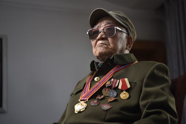 分秒朝夕聽(tīng)黨話(huà)，一言一行鑄忠誠——記湖北中煙離休干部、中國人民志愿軍老戰士劉寶金