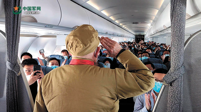 兩位抗美援朝老兵時(shí)隔70年再相逢，600余萬(wàn)觀(guān)眾共同見(jiàn)證-云南能投軍創(chuàng  )產(chǎn)業(yè)投資有限公司