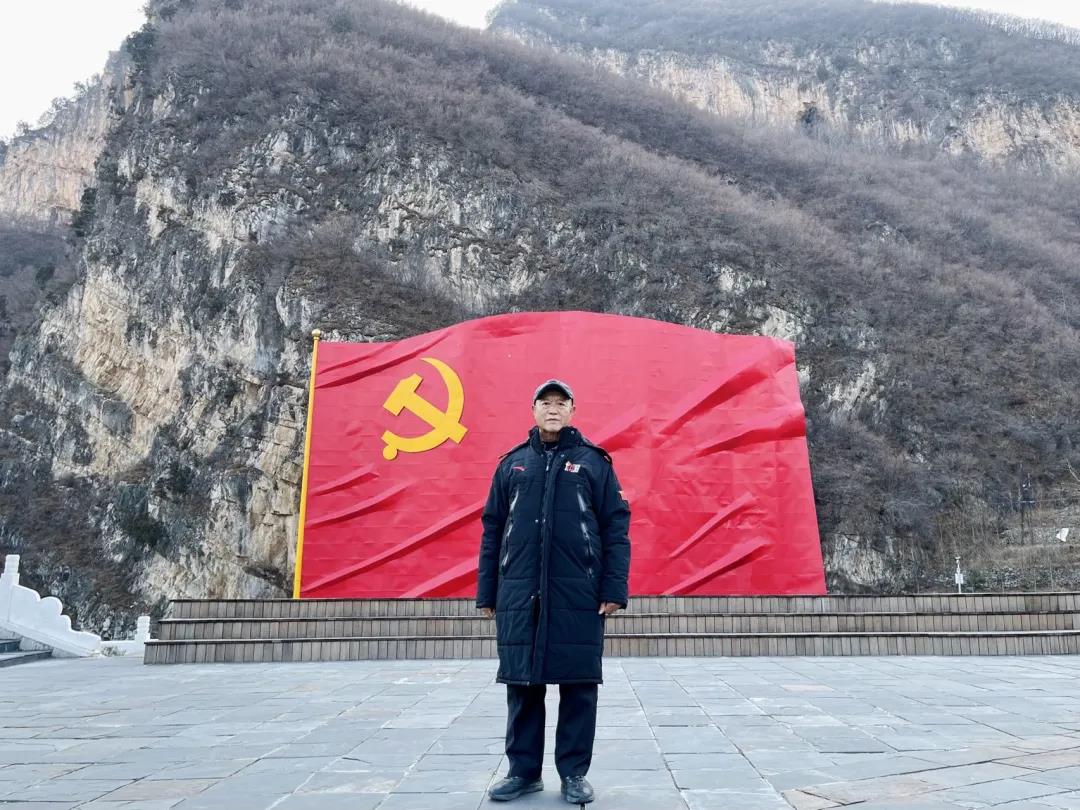 了不起的退役軍人丨71歲退伍老兵“說(shuō)唱”15年，這首歌，請加入你的年度歌單！-云南能投軍創(chuàng  )產(chǎn)業(yè)投資有限公司