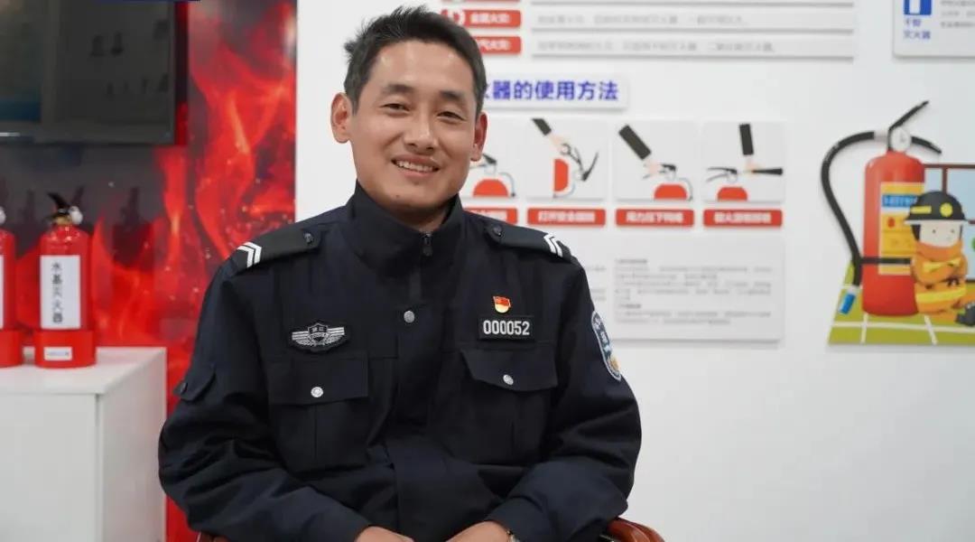 警察節！致敬了不起的退役軍人警察-云南能投軍創(chuàng  )產(chǎn)業(yè)投資有限公司