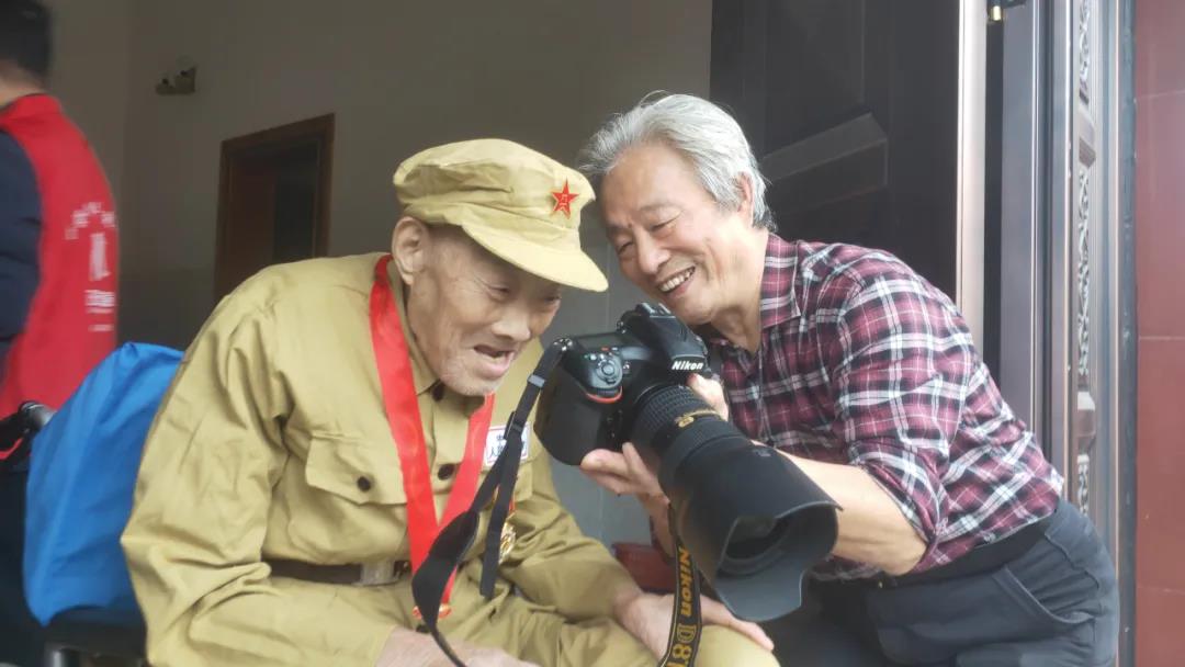 這張大“合影”，太珍貴了！-云南能投軍創(chuàng  )產(chǎn)業(yè)投資有限公司