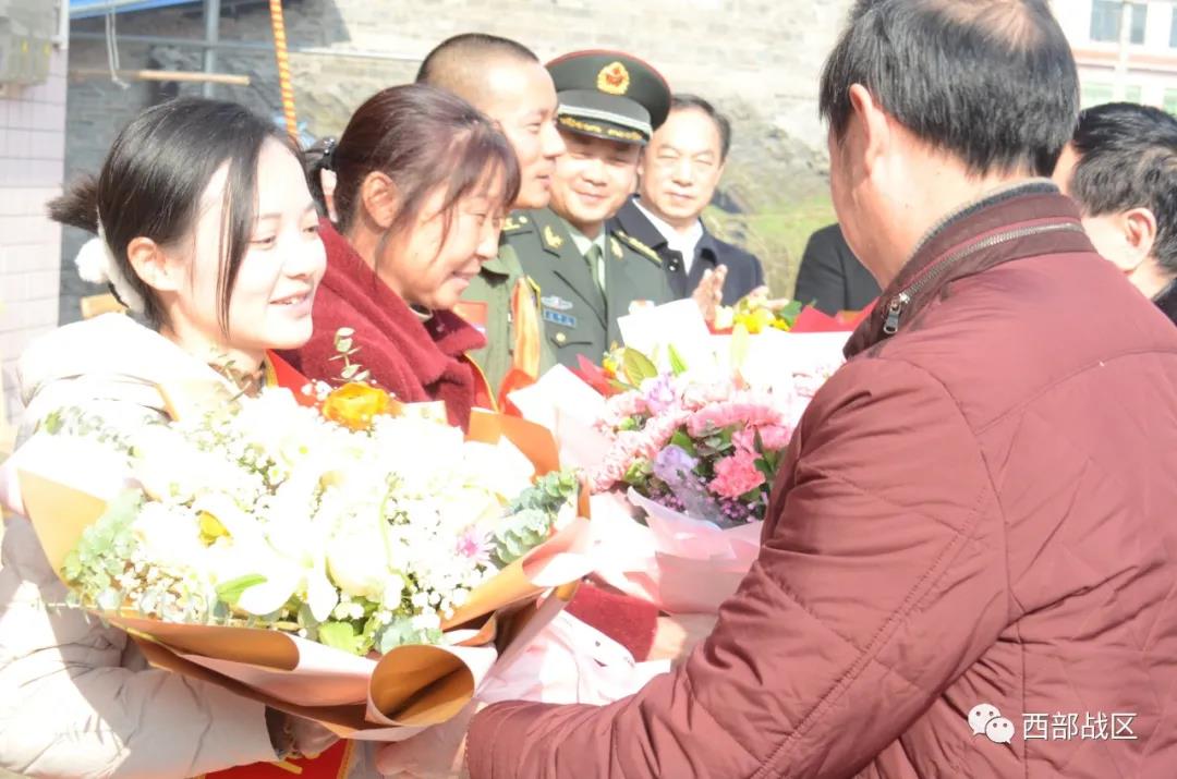 彭順平，一等功！他的家秒變“追星”現場(chǎng)