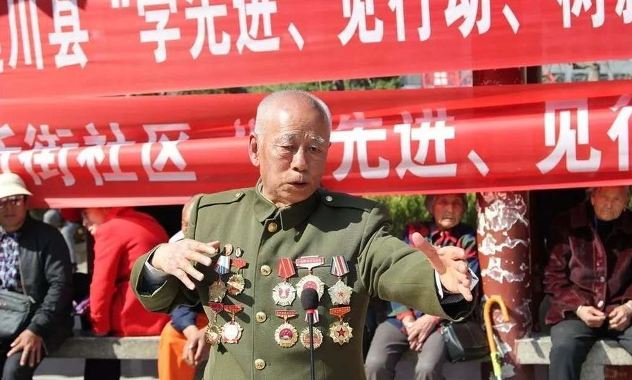 這名一等功老兵，才是我們最該追的星！