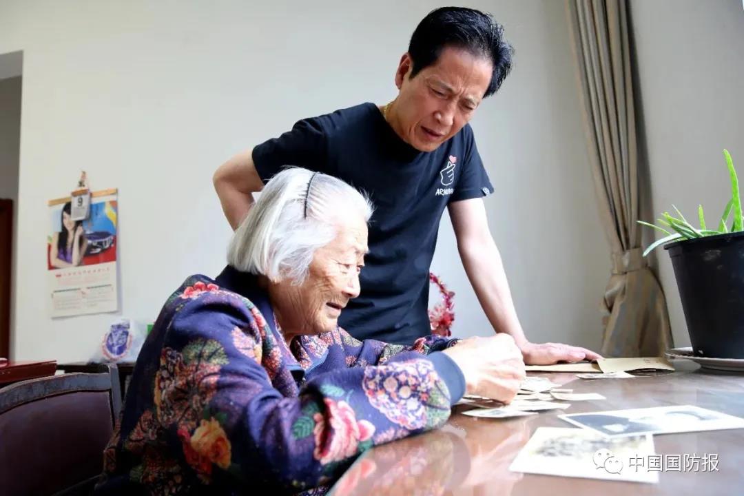 3媒體.jpg 江蘇省蘇州市相城區軍地為九旬老兵圓夢(mèng)
找回“丟失”四十二年的老兵身份-云南能投軍創(chuàng )產(chǎn)業(yè)投資有限公司