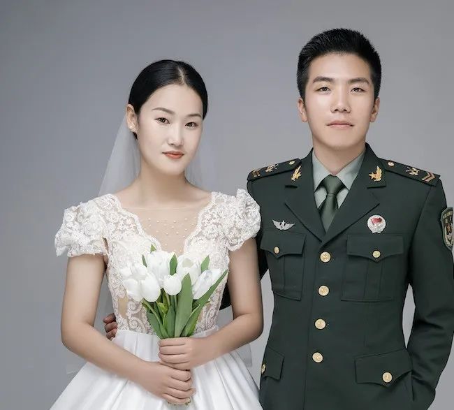 雙喜臨門(mén)！喜報送到婚禮現場(chǎng)