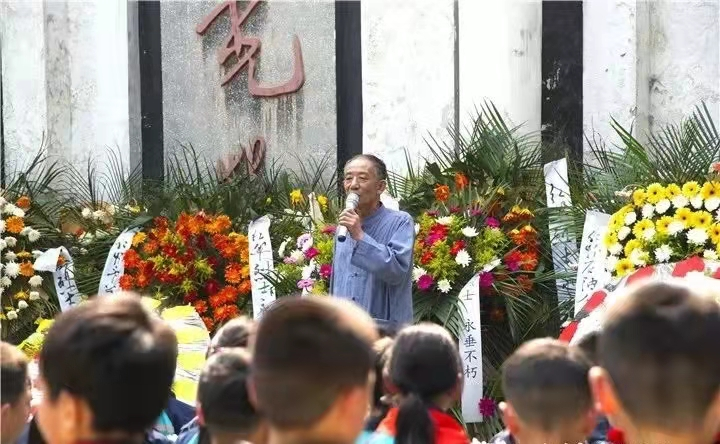 50年接力守護烈士英靈！背后的故事令人動(dòng)容……-云南能投軍創(chuàng  )產(chǎn)業(yè)投資有限公司