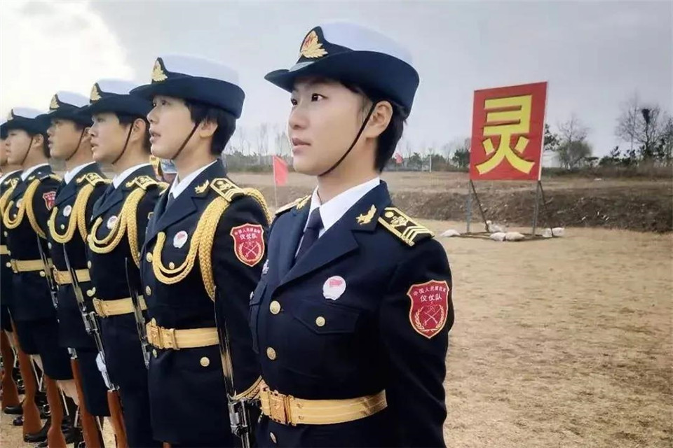 從北大學(xué)子到航母水兵，她說(shuō)：部隊教會(huì )了我什么是真正的堅守