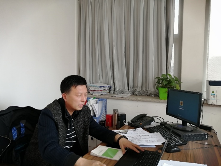 他是金融業(yè)務(wù)骨干，更是深藏不露的一等功臣-云南能投軍創(chuàng  )產(chǎn)業(yè)投資有限公司