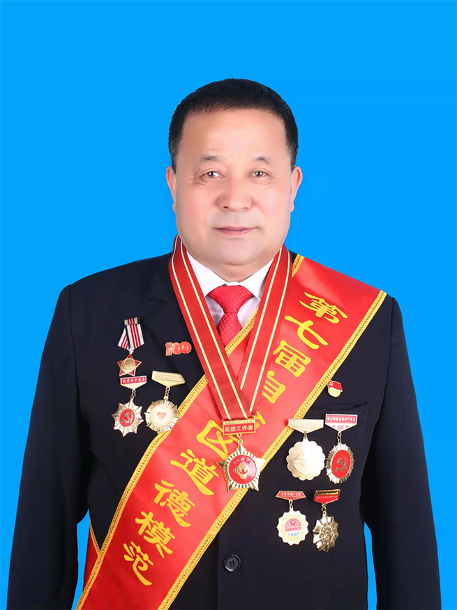 用愛(ài)照亮175個(gè)孩子求學(xué)路的“阿塔”，是一名退伍老兵-云南能投軍創(chuàng  )產(chǎn)業(yè)投資有限公司