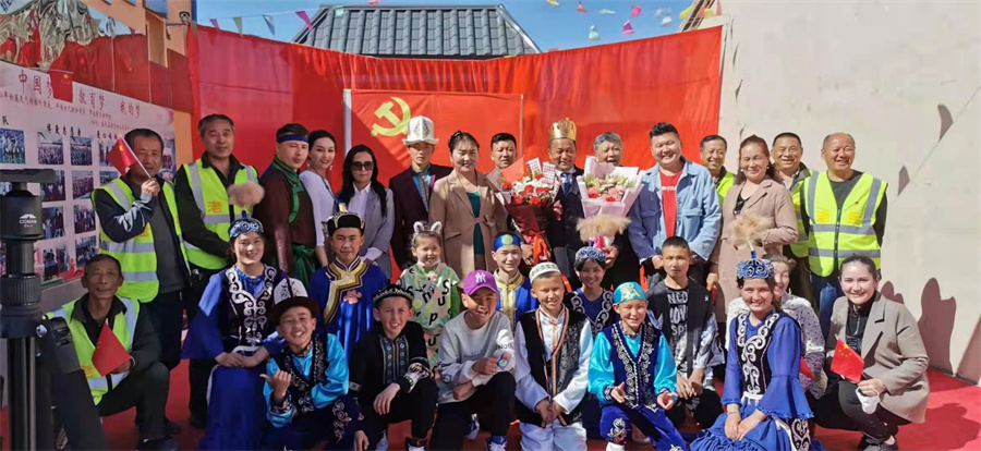 用愛(ài)照亮175個(gè)孩子求學(xué)路的“阿塔”，是一名退伍老兵-云南能投軍創(chuàng  )產(chǎn)業(yè)投資有限公司