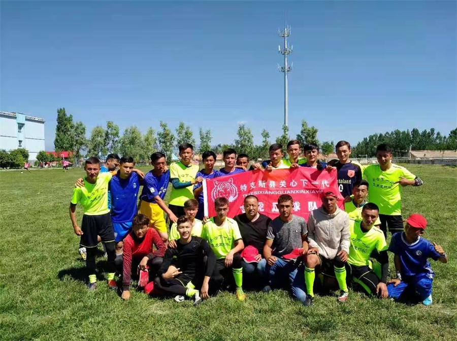 用愛(ài)照亮175個(gè)孩子求學(xué)路的“阿塔”，是一名退伍老兵-云南能投軍創(chuàng  )產(chǎn)業(yè)投資有限公司