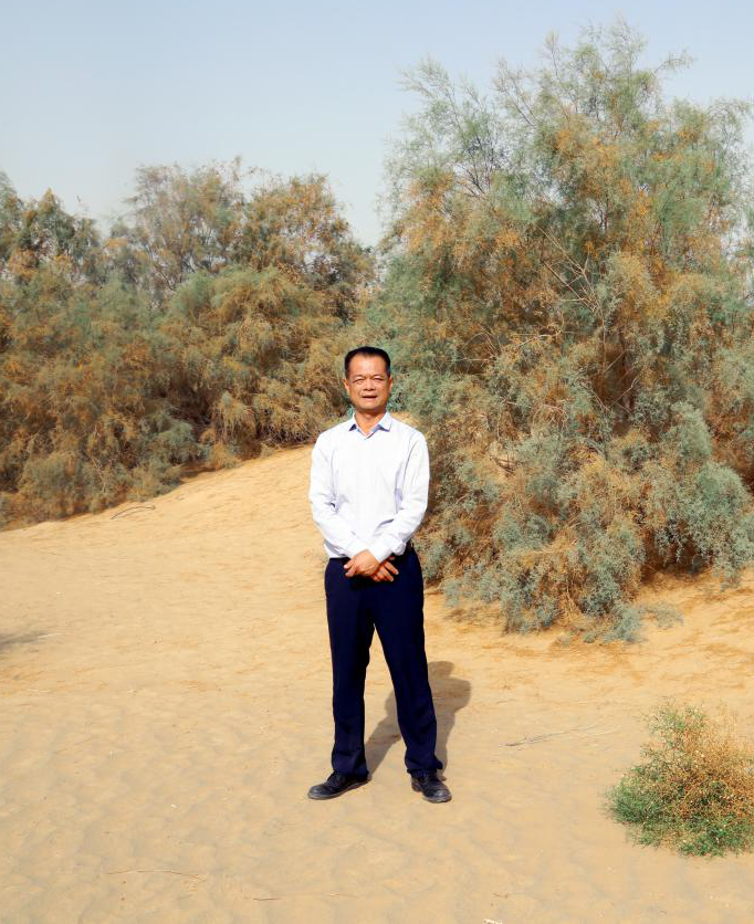 “橄欖綠”轉赴“新戰場(chǎng)”，黃沙地里“闖”出綠色扶貧路-云南能投軍創(chuàng  )產(chǎn)業(yè)投資有限公司