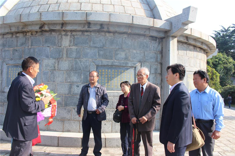 39年如一日，退伍老兵徐振理踏訪(fǎng)千山萬(wàn)水為英烈尋親-云南能投軍創(chuàng  )產(chǎn)業(yè)投資有限公司