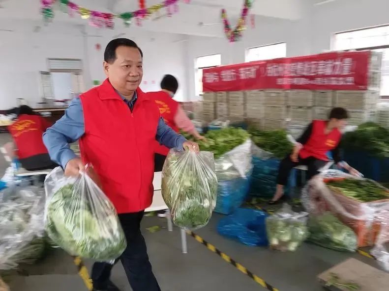 5.jpg 疫情不退老兵不退 退役軍人奮戰抗疫一線(xiàn)-云南能投軍創(chuàng )產(chǎn)業(yè)投資有限公司